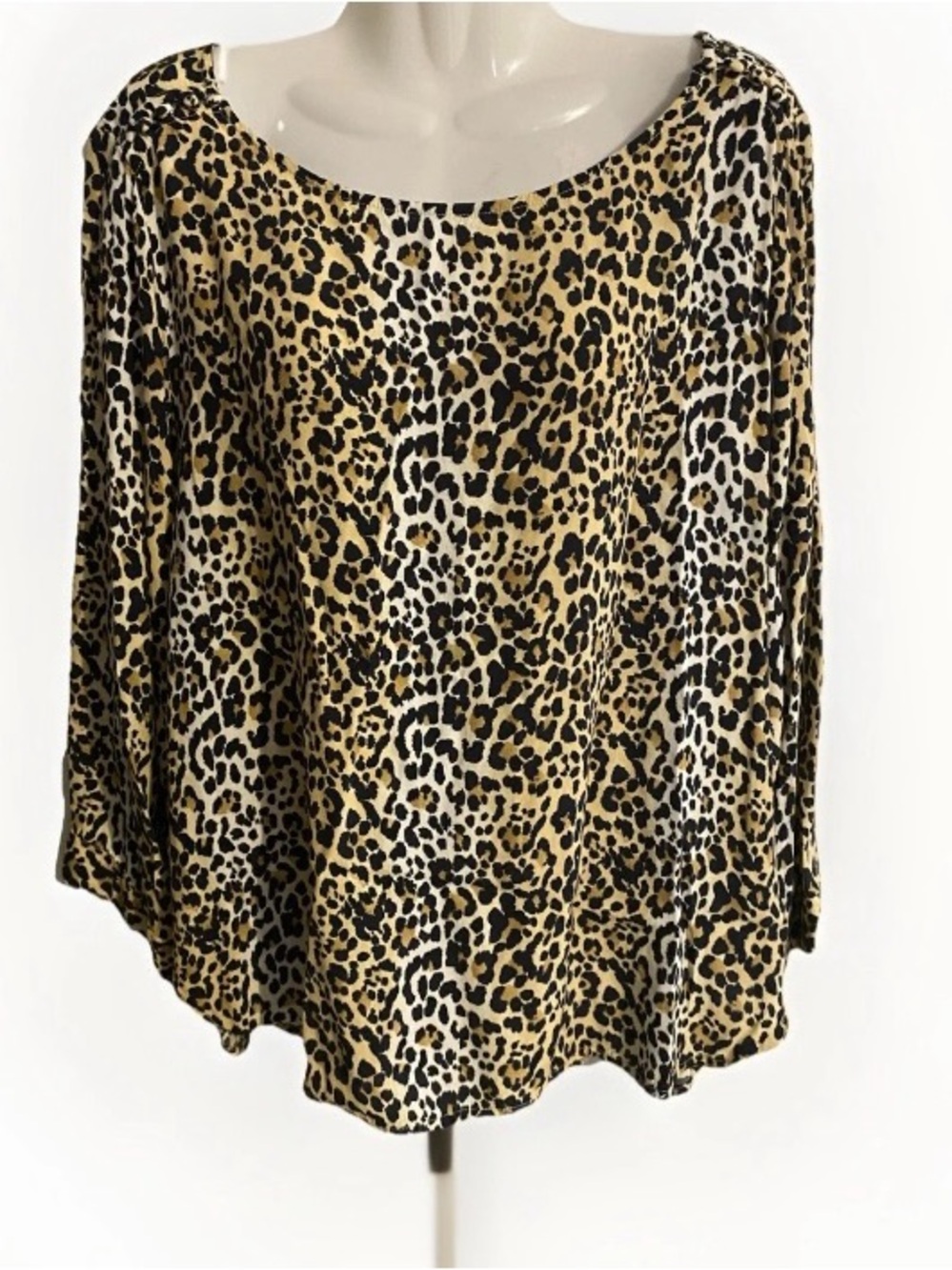 Gap L women’s leopard print lightweight dressy top